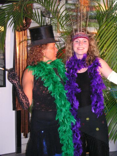 Mariella en Nadine op het feest van Ber en Henk, april 2006