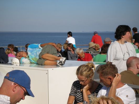 Mar slapend op de boot vanaf Vlieland, augustus 2007
