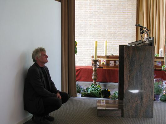 Jan in afwachting van het fotoportret van Mar